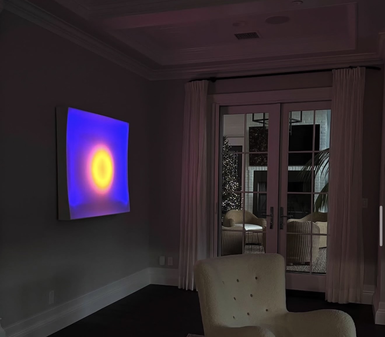A Hap Tivey light work installed in Kris Jenner's home, placed by Avery Andon
